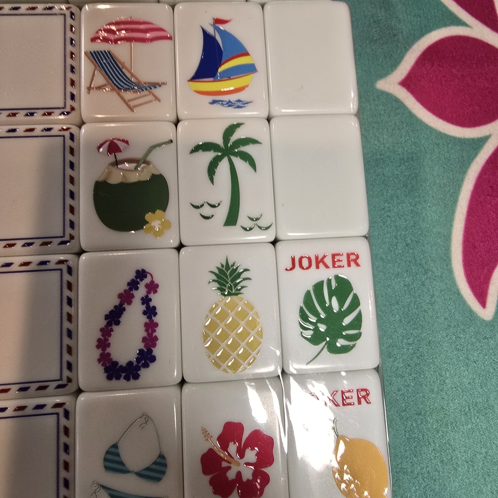 Island Vacation /  Hawaii / Caribbean / Mexico Mahjong Set with Kelly Green Back - Picture 4 of 10